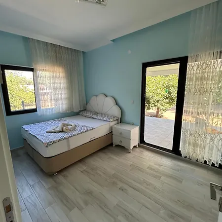 Hisaroenue Jasmin 350m Vakantiehuis *