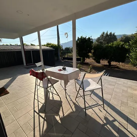 Hisaroenue Jasmin 350m Hébergement de vacances *